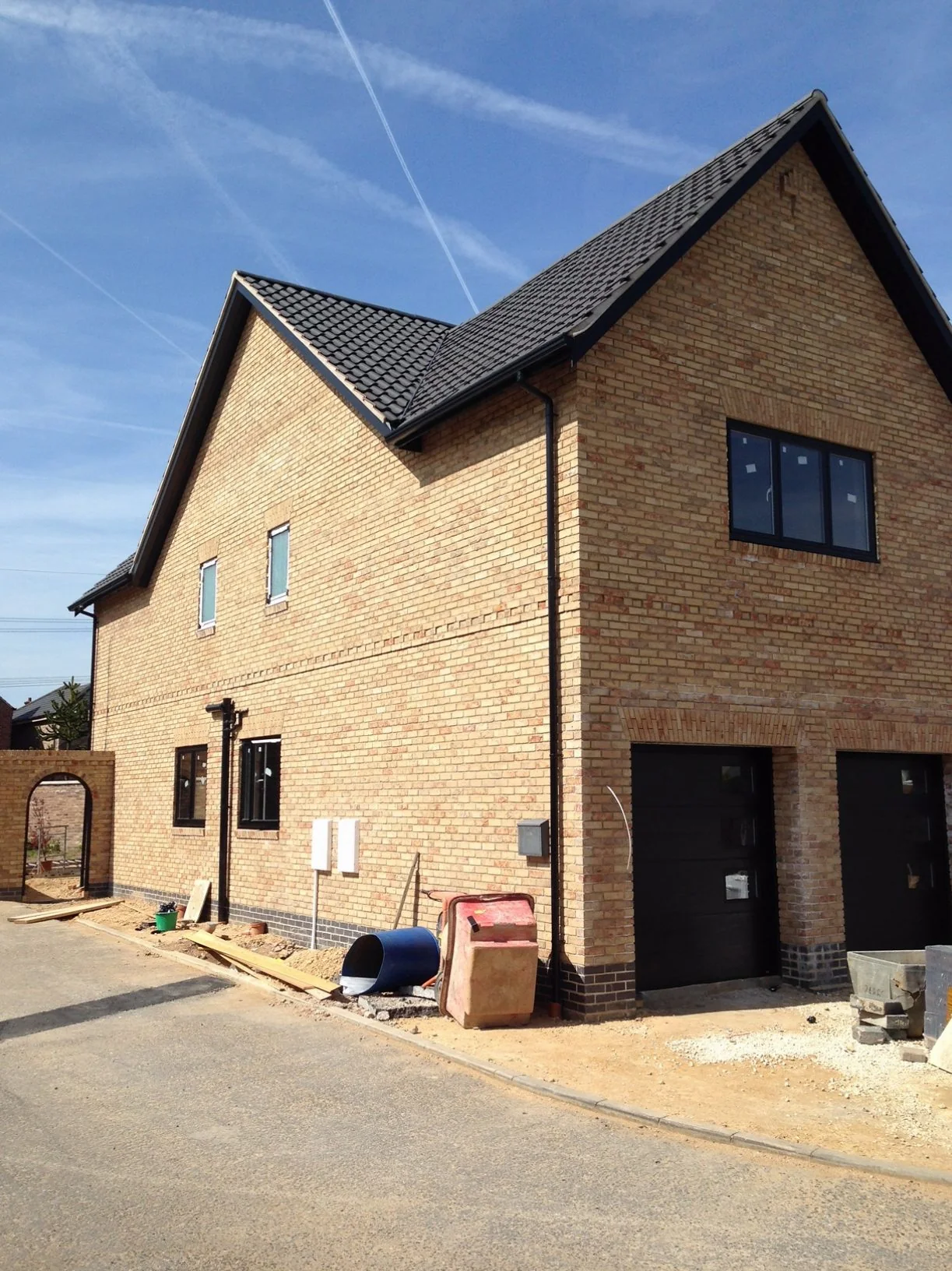 Brick and stone house walling